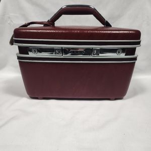Vintage Samsonite Silhouette II Train/Beauty/Vanity Case. W/Tray-No KEYS